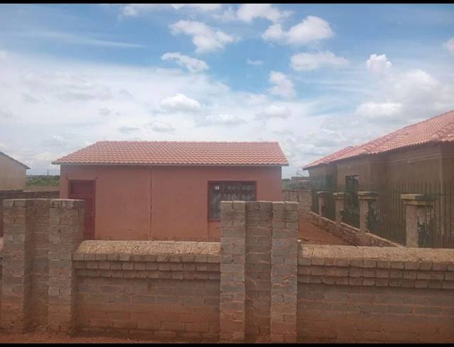 2 BEDROOM HOUSE FOR SALE IN SOSHANGUVE SOUTH